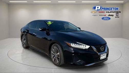 Black 2019 Nissan Maxima