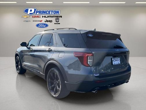 2024 Ford Explorer ST-Line