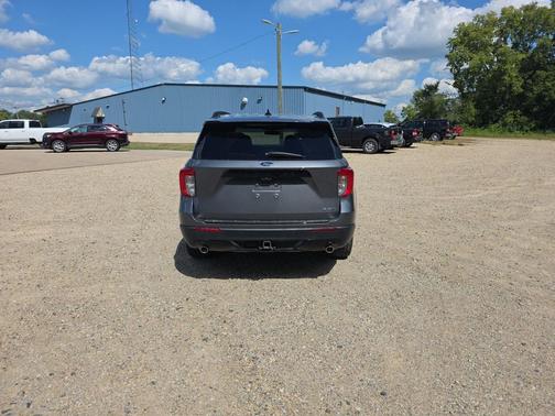 2024 Ford Explorer ST-Line