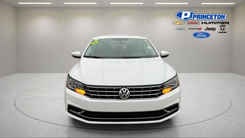 2018 Volkswagen Passat 2.0T S