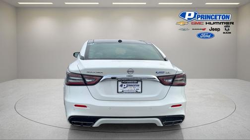 2023 Nissan Maxima SL
