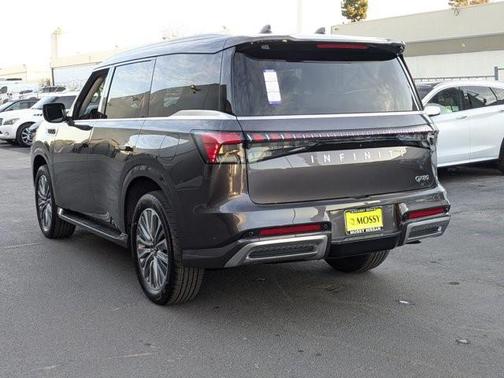 2025 INFINITI QX80 Luxe