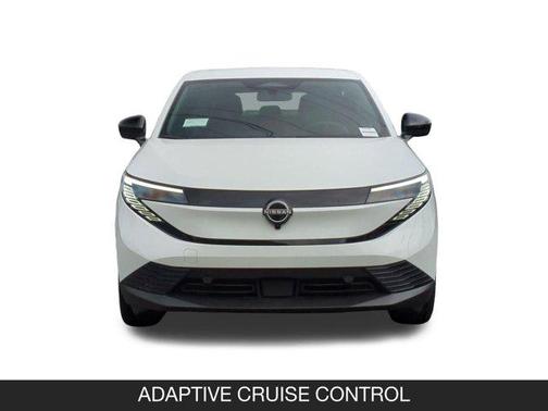 Everest White Pearl Tricoat 2026 Nissan Leaf S+