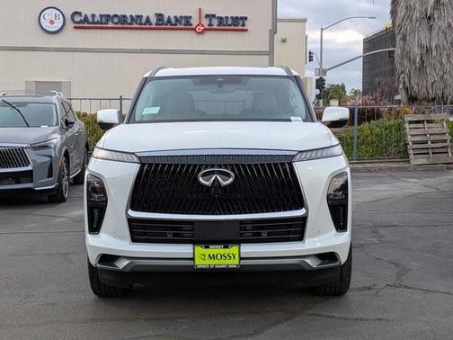 2026 INFINITI QX80 Luxe