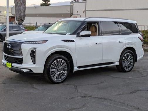2026 INFINITI QX80 Luxe