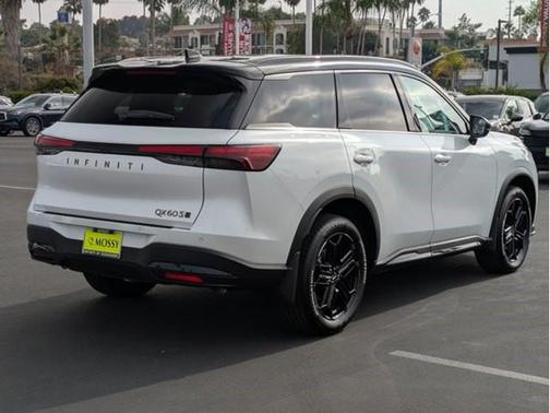 2026 INFINITI QX60 Base