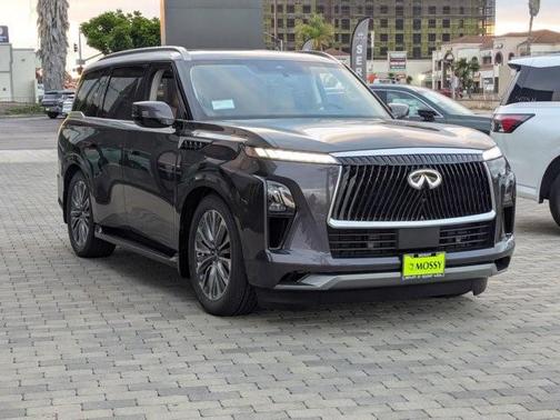 2026 INFINITI QX80 Luxe