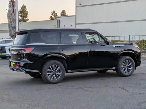 2026 INFINITI QX80 PURE