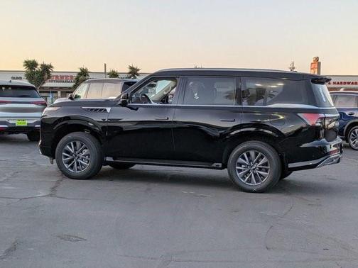 2026 INFINITI QX80 PURE