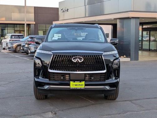 2026 INFINITI QX80 PURE