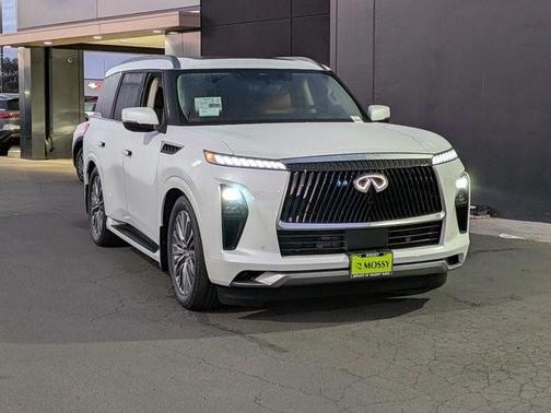 2026 INFINITI QX80 Luxe