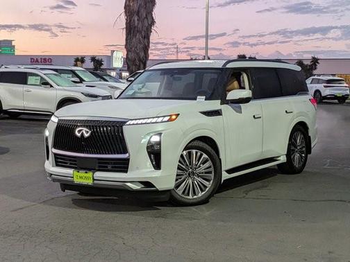 2026 INFINITI QX80 Luxe