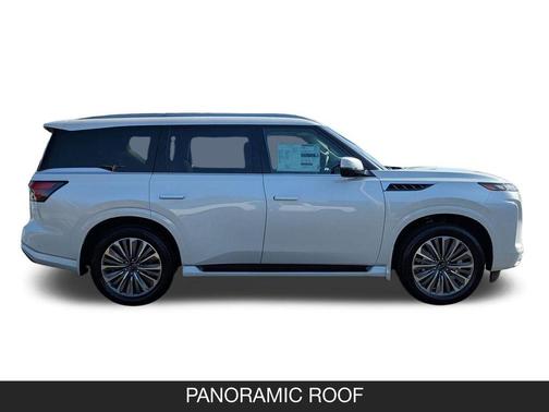Radiant White 2026 INFINITI QX80 Luxe