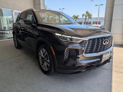 2024 INFINITI QX60 LUXE
