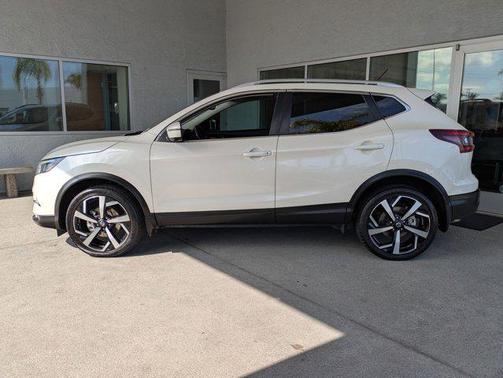 2022 Nissan Rogue Sport SL