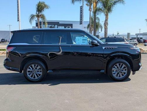 2026 INFINITI QX80 PURE