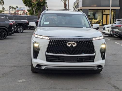 2025 INFINITI QX80 SENSORY