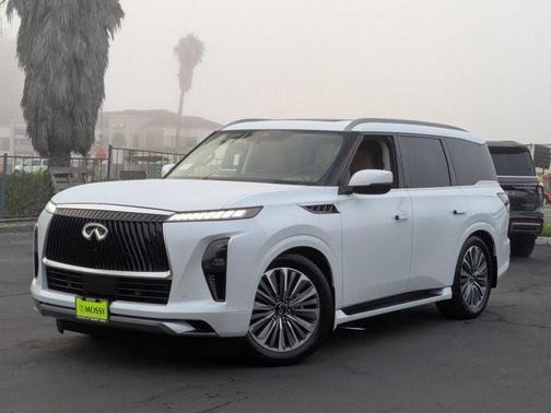 2026 INFINITI QX80 Luxe