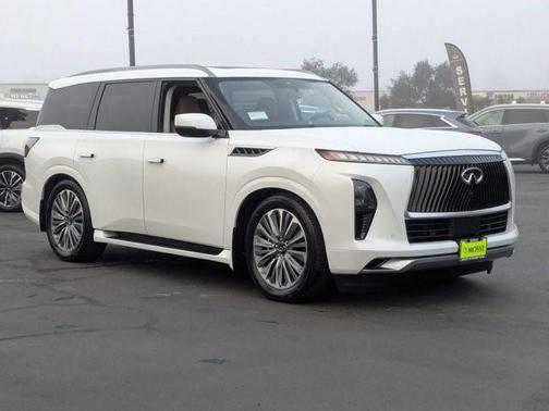 2026 INFINITI QX80 Luxe