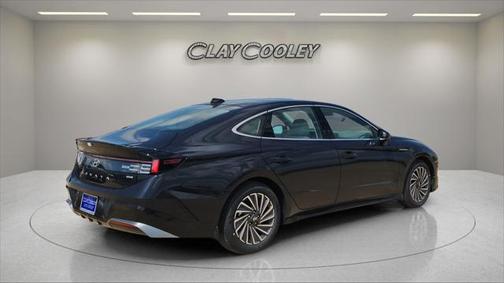 2025 Hyundai SONATA Hybrid SE