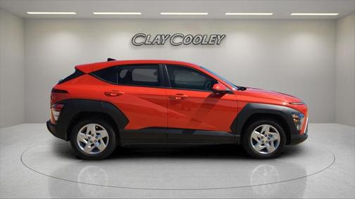 2025 Hyundai KONA SE