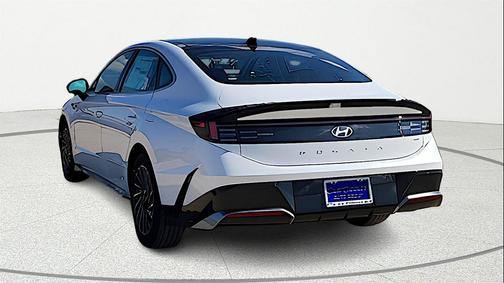 2026 Hyundai SONATA Hybrid SE