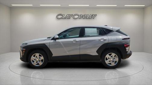 2025 Hyundai KONA SE