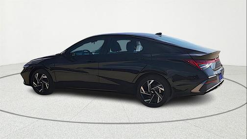 2025 Hyundai ELANTRA HEV SEL Sport