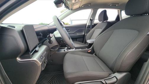 2025 Hyundai KONA SE