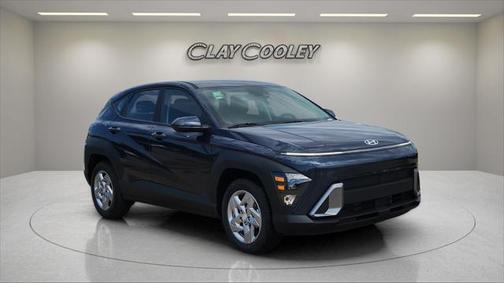 2025 Hyundai KONA SE