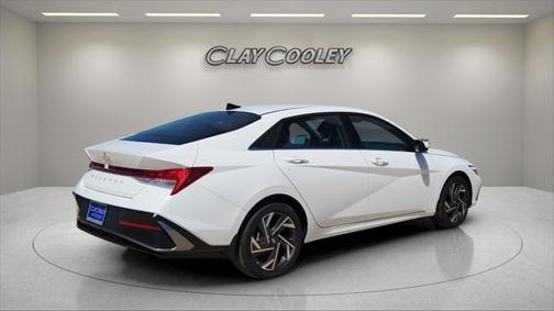 2025 Hyundai ELANTRA SEL