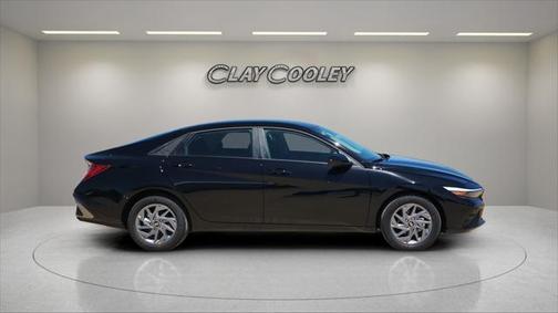2025 Hyundai ELANTRA HEV Blue