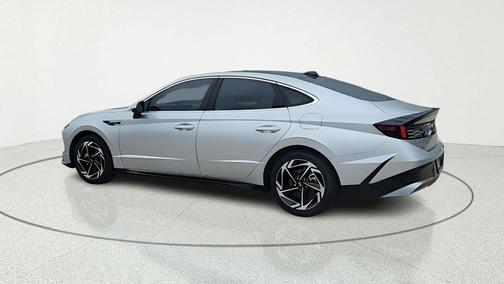 Aero Silver 2025 Hyundai SONATA SEL