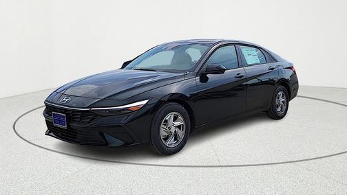 Abyss Black 2026 Hyundai ELANTRA SE