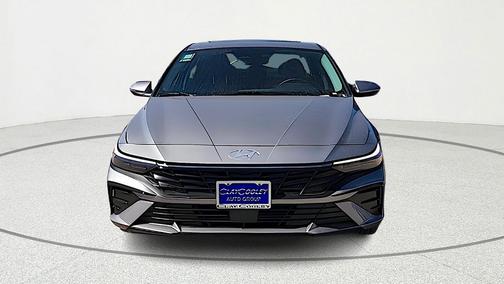 Fluid Metal 2026 Hyundai ELANTRA Limited