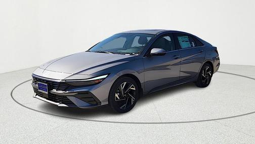 Fluid Metal 2026 Hyundai ELANTRA Limited