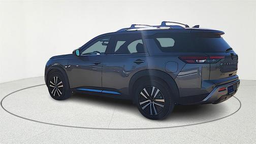 2023 Nissan Pathfinder Platinum FWD