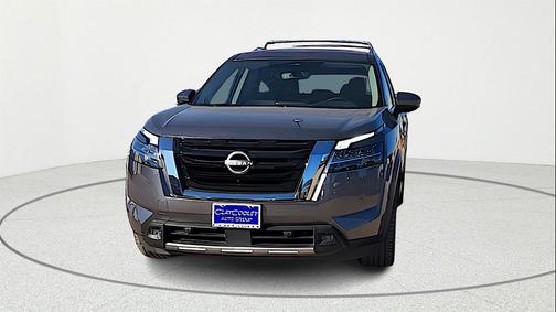 2023 Nissan Pathfinder Platinum FWD