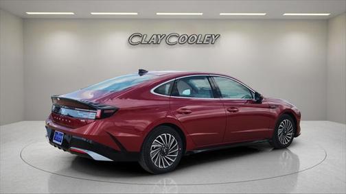 2025 Hyundai SONATA Hybrid SE