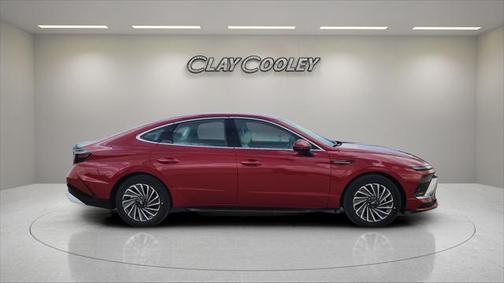 2025 Hyundai SONATA Hybrid SE