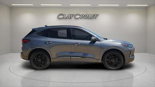 2023 Ford Escape ST-Line Elite