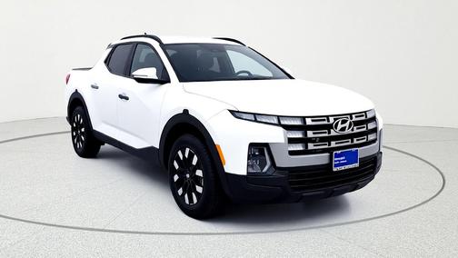 Atlas White 2025 Hyundai SANTA CRUZ SEL