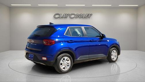 2022 Hyundai VENUE SE
