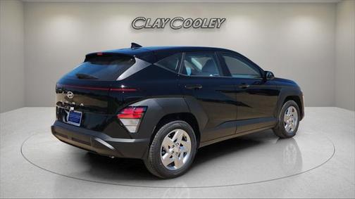 2025 Hyundai KONA SE