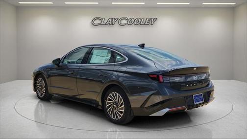 2025 Hyundai SONATA Hybrid Limited