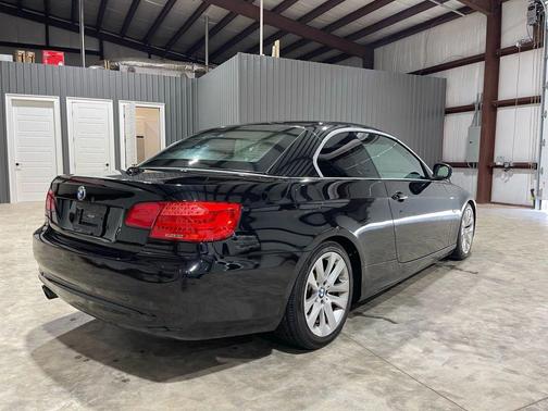 2011 BMW 328 328i Convertible 2D