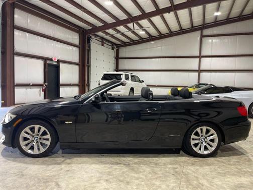 2011 BMW 328 328i Convertible 2D