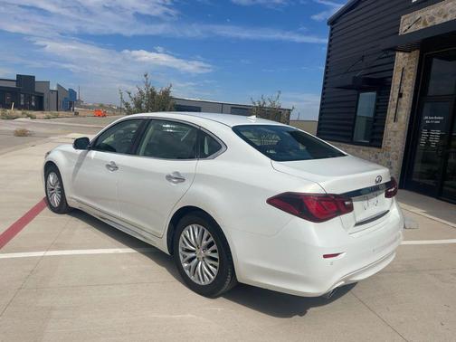 2015 INFINITI Q70L 3.7