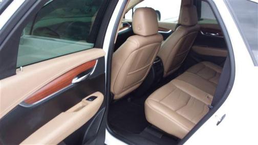 2017 Cadillac XT5 Platinum