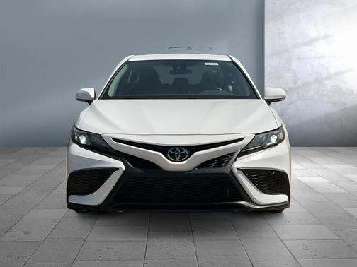 Ice Cap 2023 Toyota Camry SE